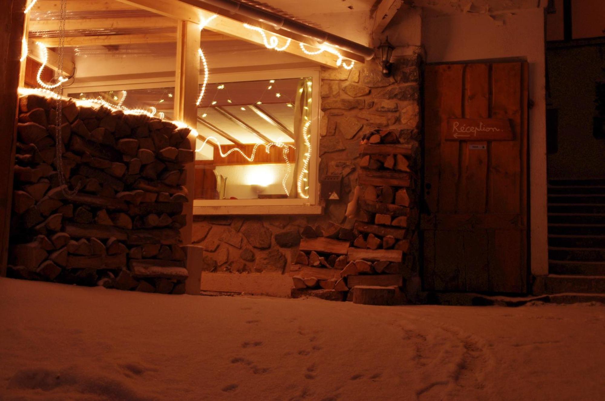 Auberge Restaurant Du Virage شاروس المظهر الخارجي الصورة